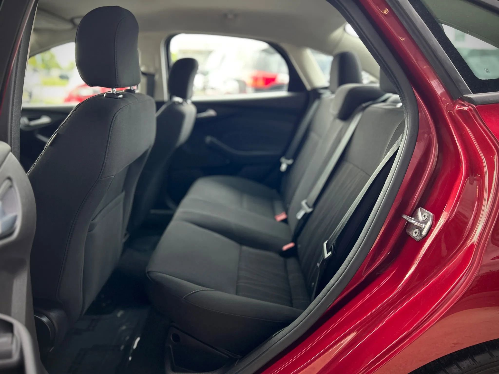 Used 2016 Ford Focus SE image 18