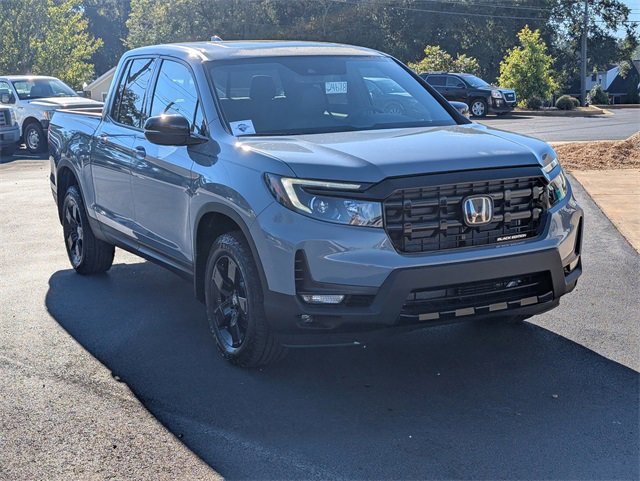 New 2026 Honda Ridgeline Black Edition image 4