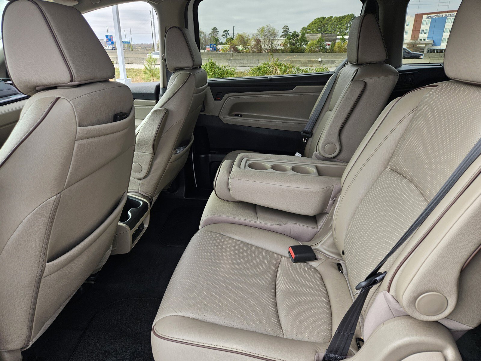 Used 2024 Honda Odyssey Elite image 10