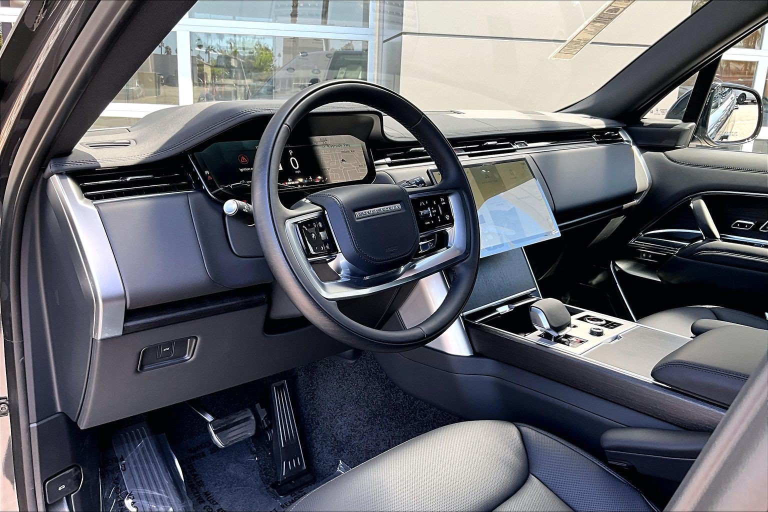 New 2027 Land Rover Range Rover Long Wheelbase SE AWD/4WD image 6