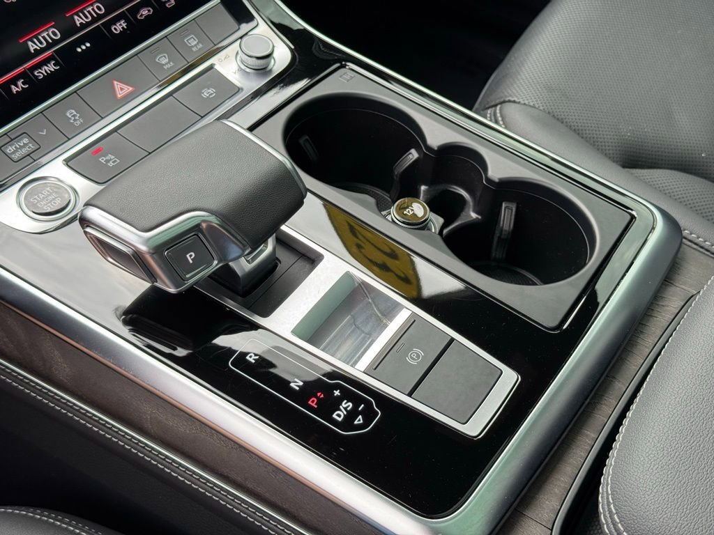 Used 2023 Audi Q8 Premium Plus w/ Premium Plus Package image 38