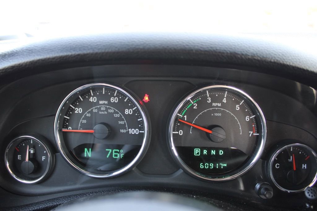 Used 2016 Jeep Wrangler Unlimited Sport w/ Max Tow Package image 30