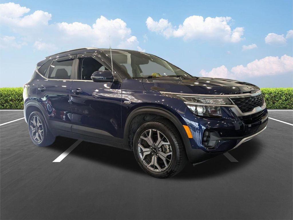 Used 2021 Kia Seltos EX AWD/4WD image 3