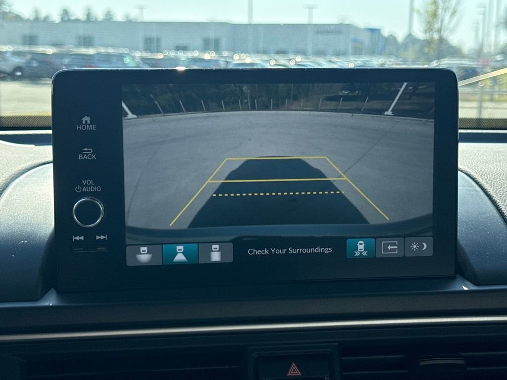 Certified 2025 Honda Pilot Touring image 21