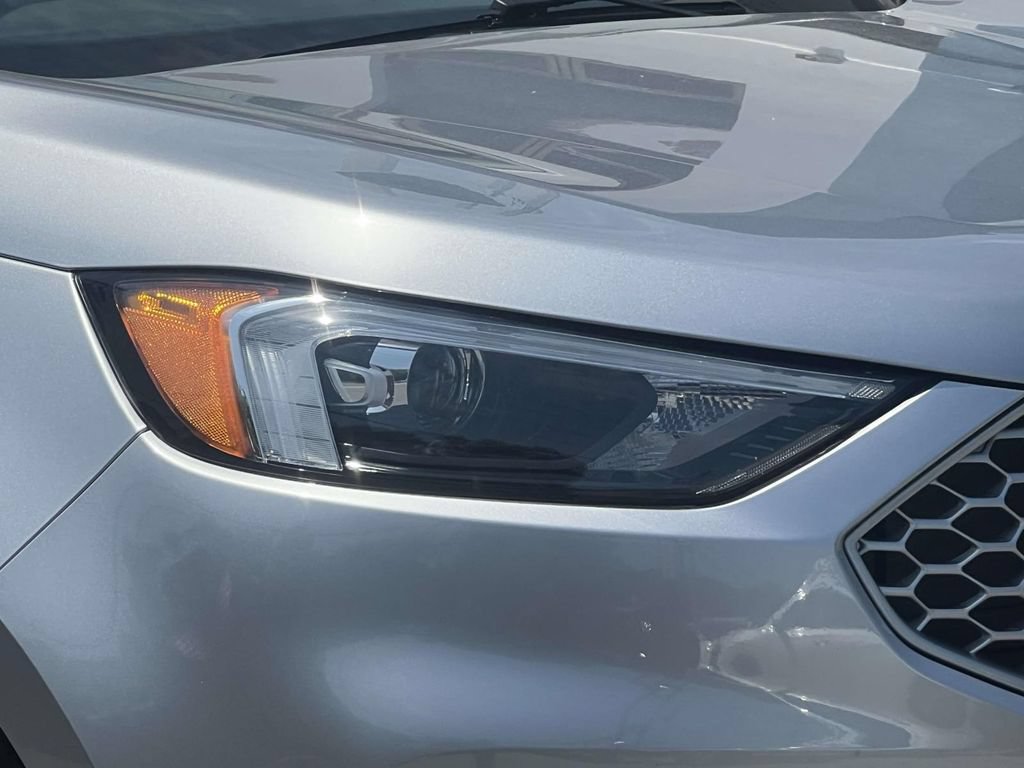 Used 2023 Ford Edge SEL AWD/4WD image 8