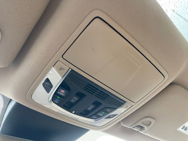 Used 2023 Acura MDX SH-AWD w/ Advance Package image 35