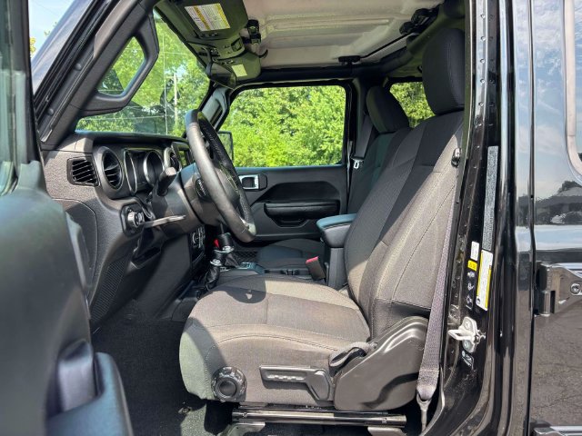 Used 2023 Jeep Gladiator Sport AWD/4WD image 6
