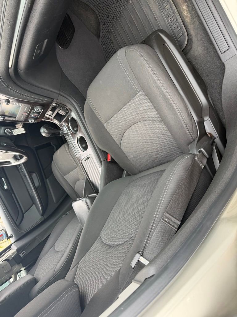 Used 2016 Chevrolet Traverse LT w/ Style and Technology Package image 17