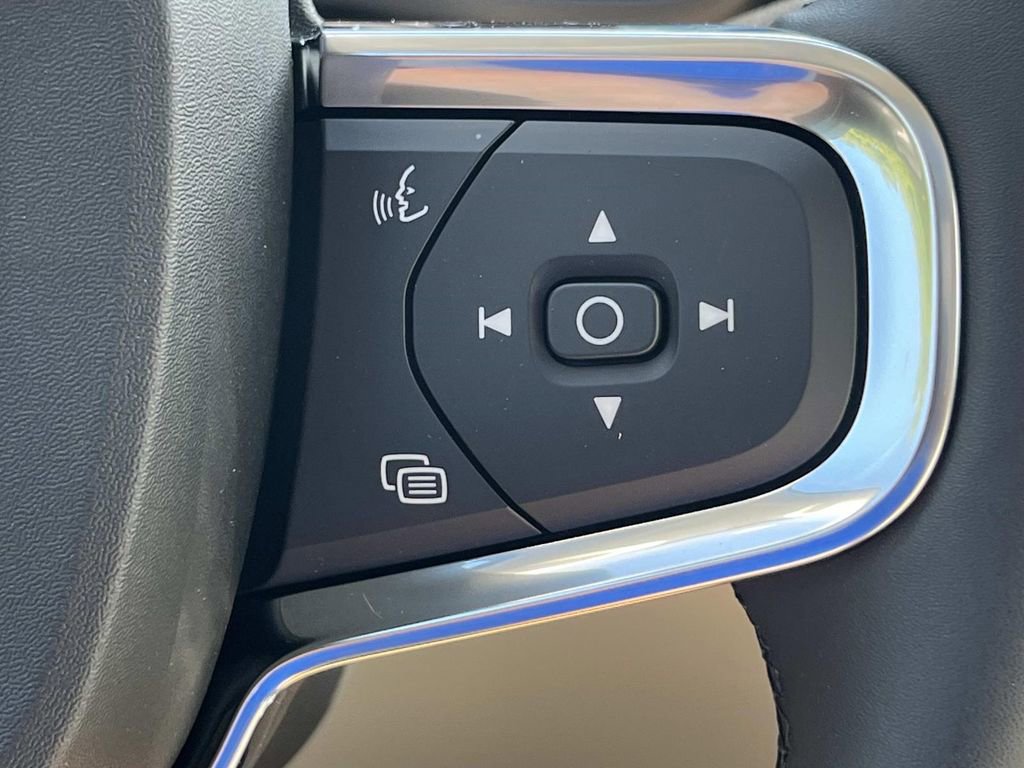 New 2026 Volvo XC40 B5 Plus w/ Protection Package Premier image 31