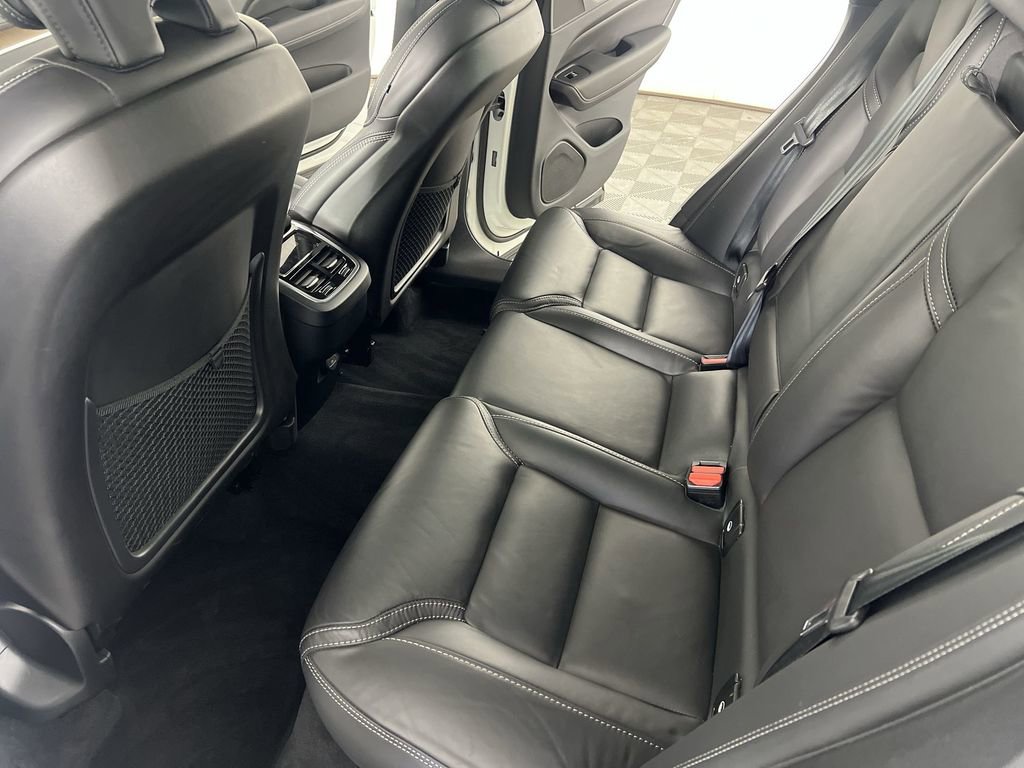 Used 2023 Volvo XC60 B6 Ultimate AWD/4WD image 25
