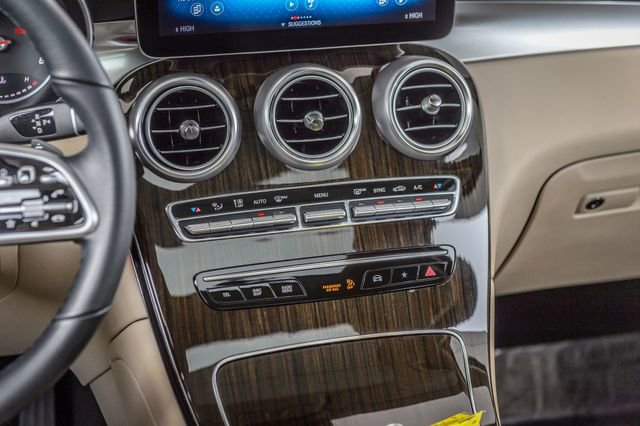 Used 2021 Mercedes-Benz GLC 300 4MATIC image 34