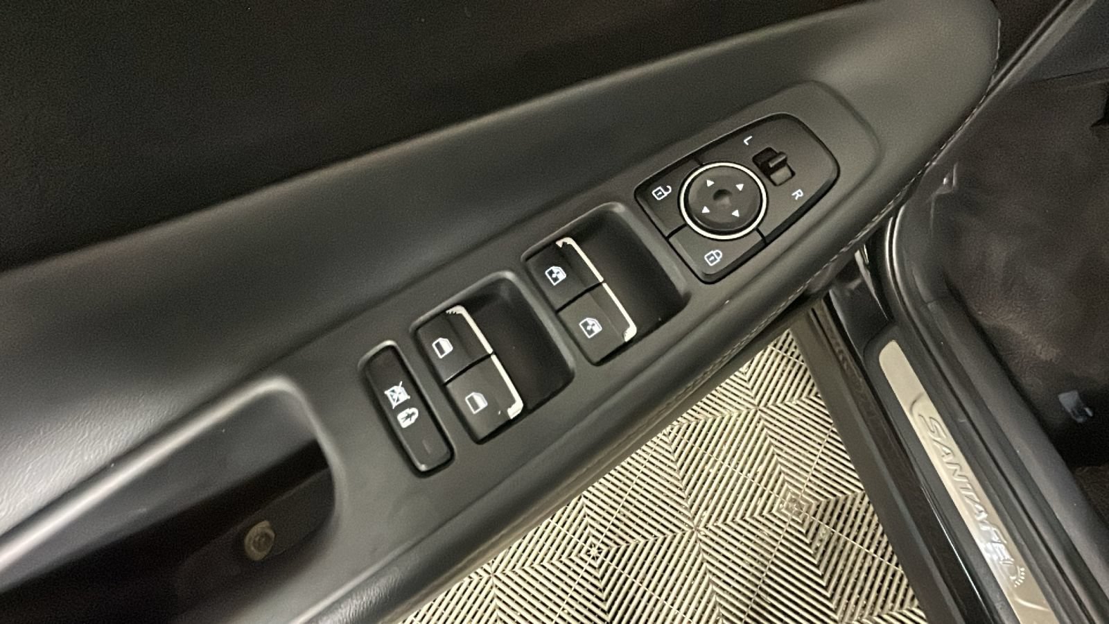 Used 2019 Hyundai Santa Fe AWD image 13