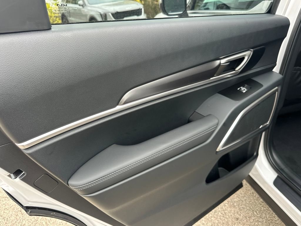 New 2025 Kia Telluride LX image 14