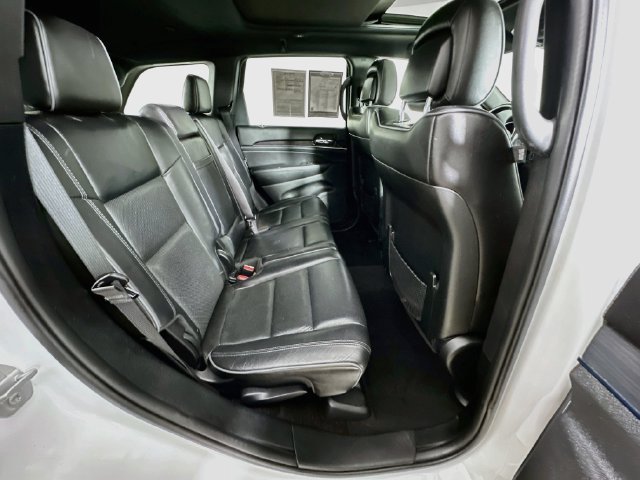 Used 2019 Jeep Grand Cherokee Overland AWD/4WD image 9