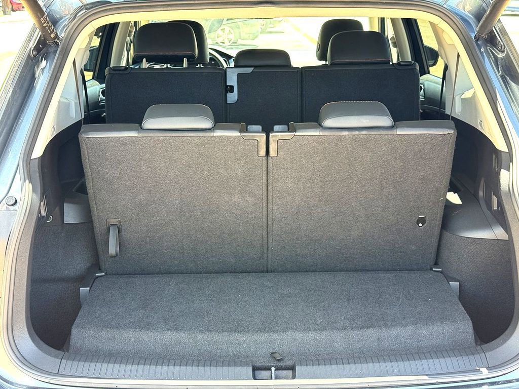 Certified 2024 Volkswagen Tiguan Wolfsburg Edition FWD image 10