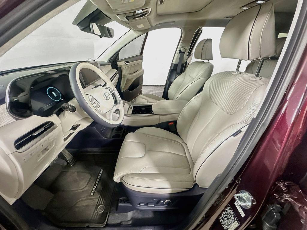 Used 2025 Hyundai Palisade Calligraphy FWD image 16