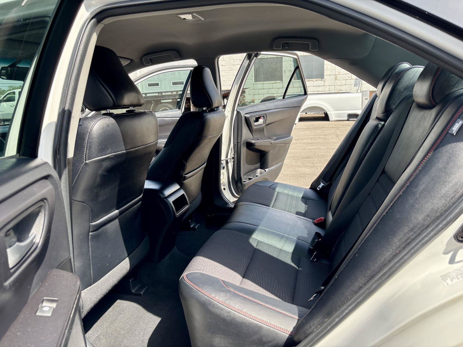 Used 2017 Toyota Camry SE FWD image 16