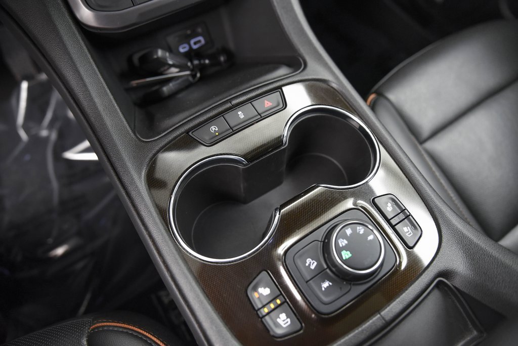 Used 2023 GMC Acadia AT4 image 22