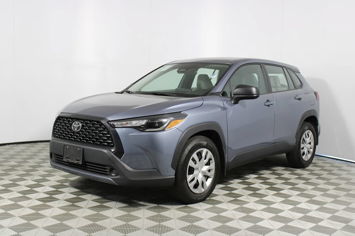 Used 2025 Toyota Corolla Cross L FWD image 3