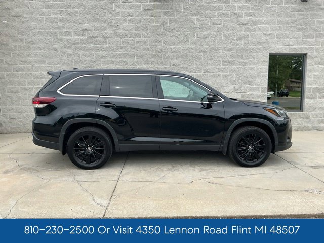 Used 2019 Toyota Highlander SE AWD/4WD image 12