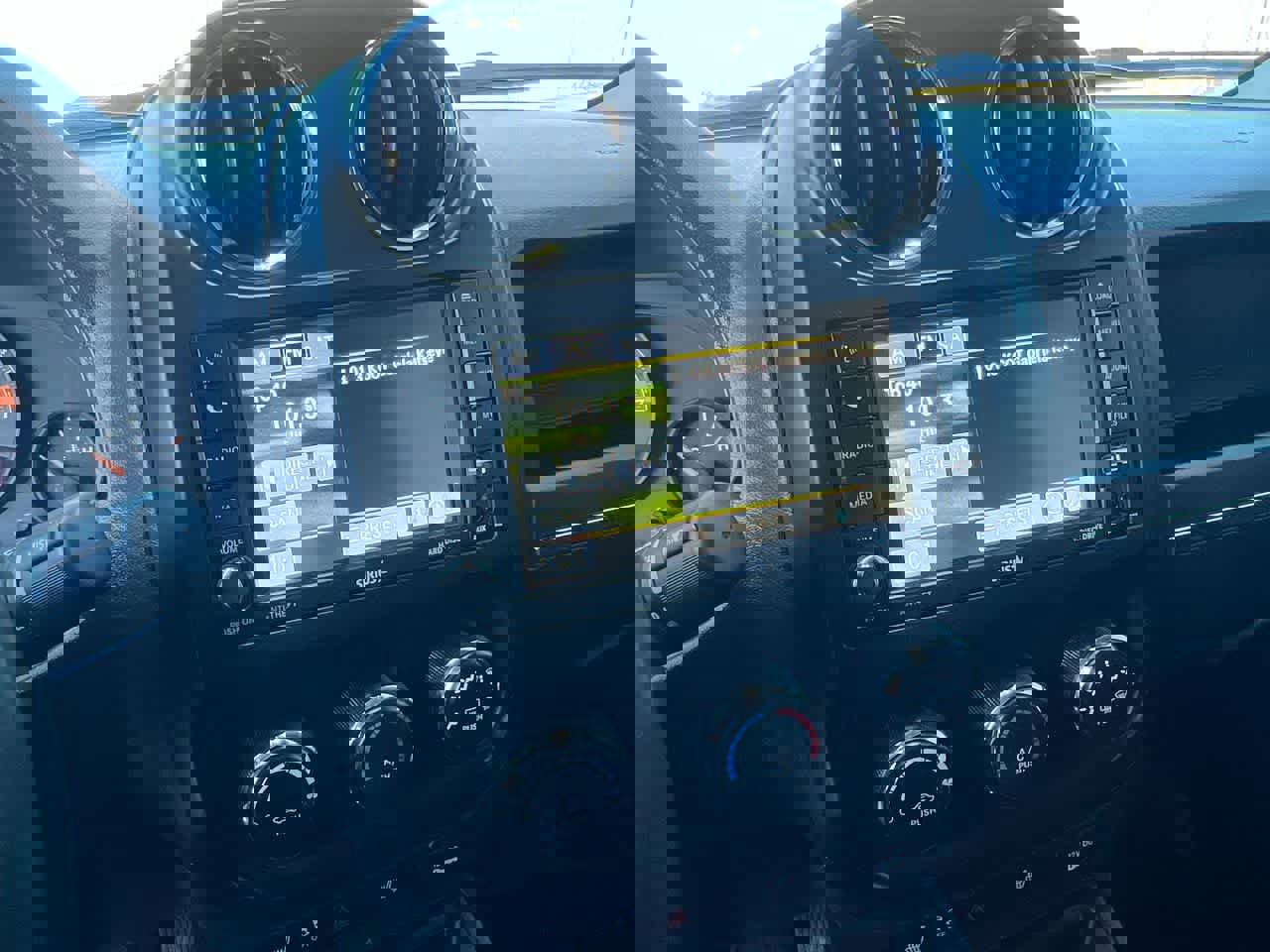 Used 2015 Jeep Patriot Latitude image 16