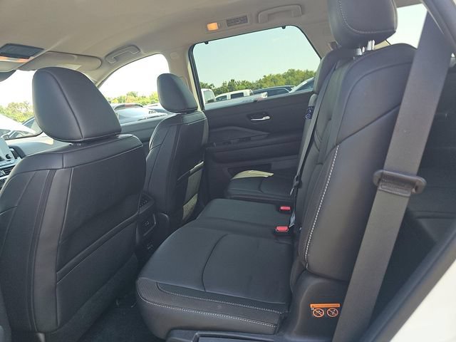 Certified 2025 Nissan Pathfinder SL AWD/4WD video 3