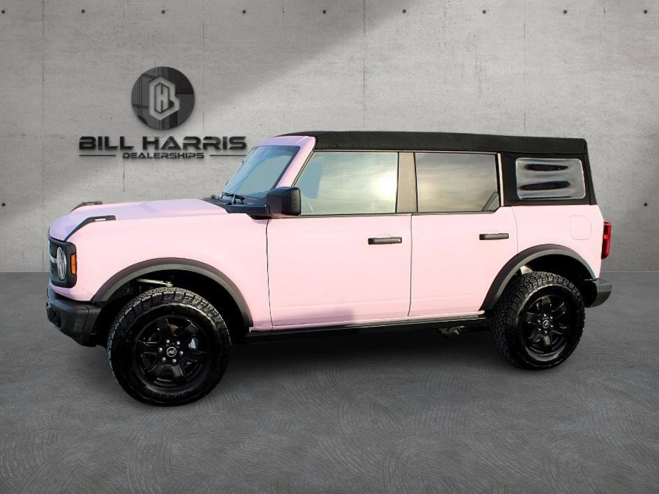 Used 2023 Ford Bronco Black Diamond image 2