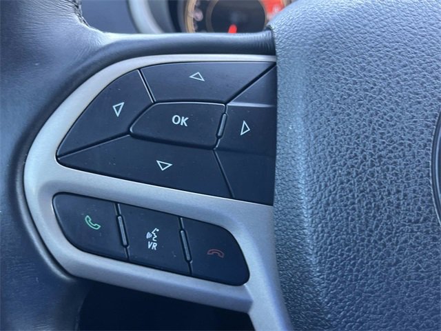 Used 2017 Jeep Cherokee Latitude w/ Safety/Convenience Group image 29