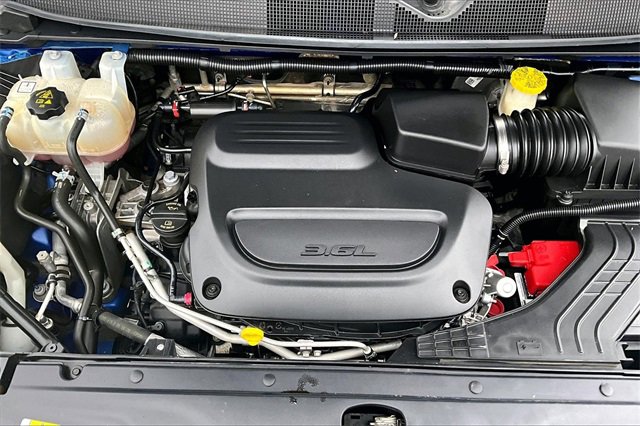 Used 2021 Chrysler Pacifica Touring-L image 31