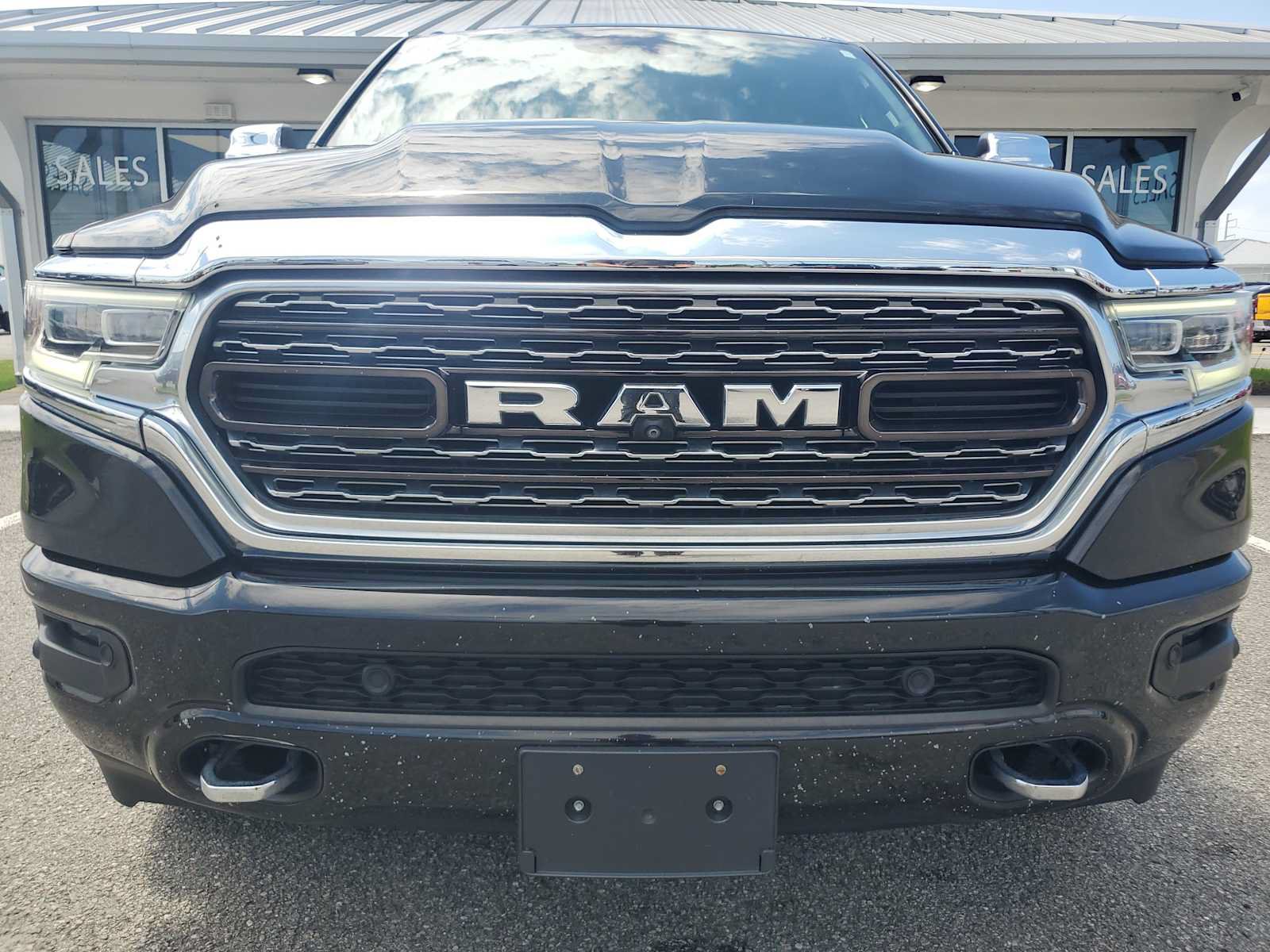 Used 2022 RAM 1500 Limited AWD/4WD image 11