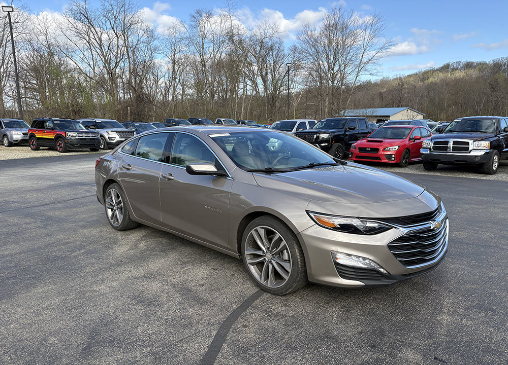 Used 2022 Chevrolet Malibu LT FWD image 4