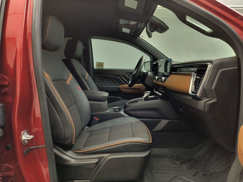 Used 2025 GMC Canyon AT4 AWD/4WD image 28