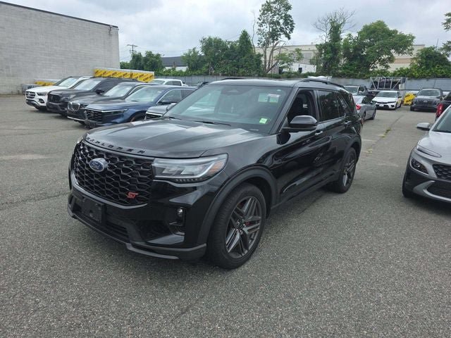 Certified 2025 Ford Explorer ST AWD/4WD image 3