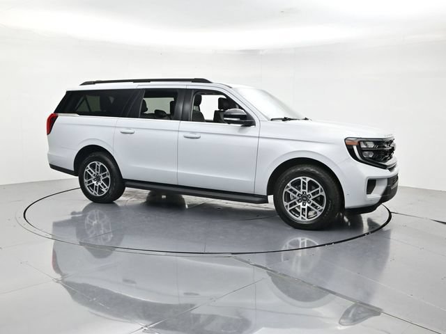 Certified 2025 Ford Expedition Max Active AWD/4WD image 3