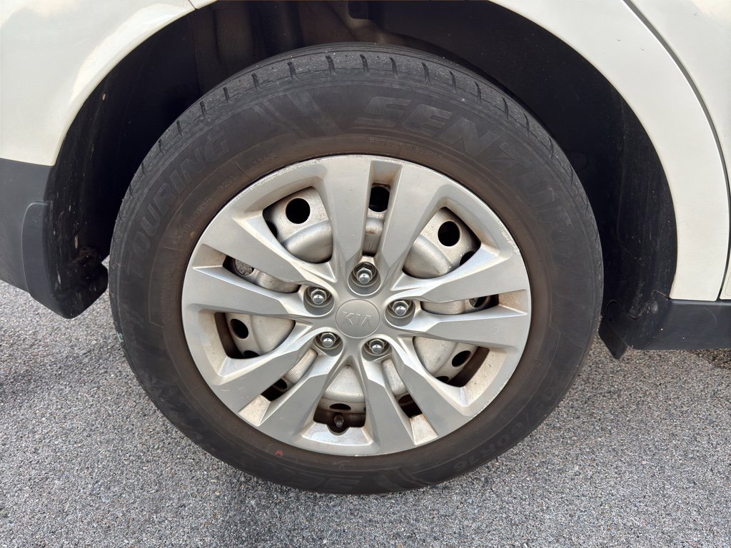 Used 2020 Kia Soul LX image 15