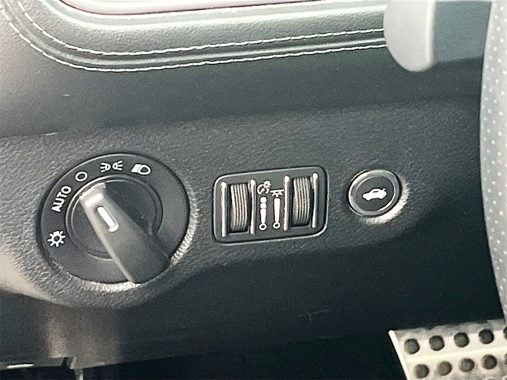 Used 2023 Dodge Challenger R/T Scat Pack image 10