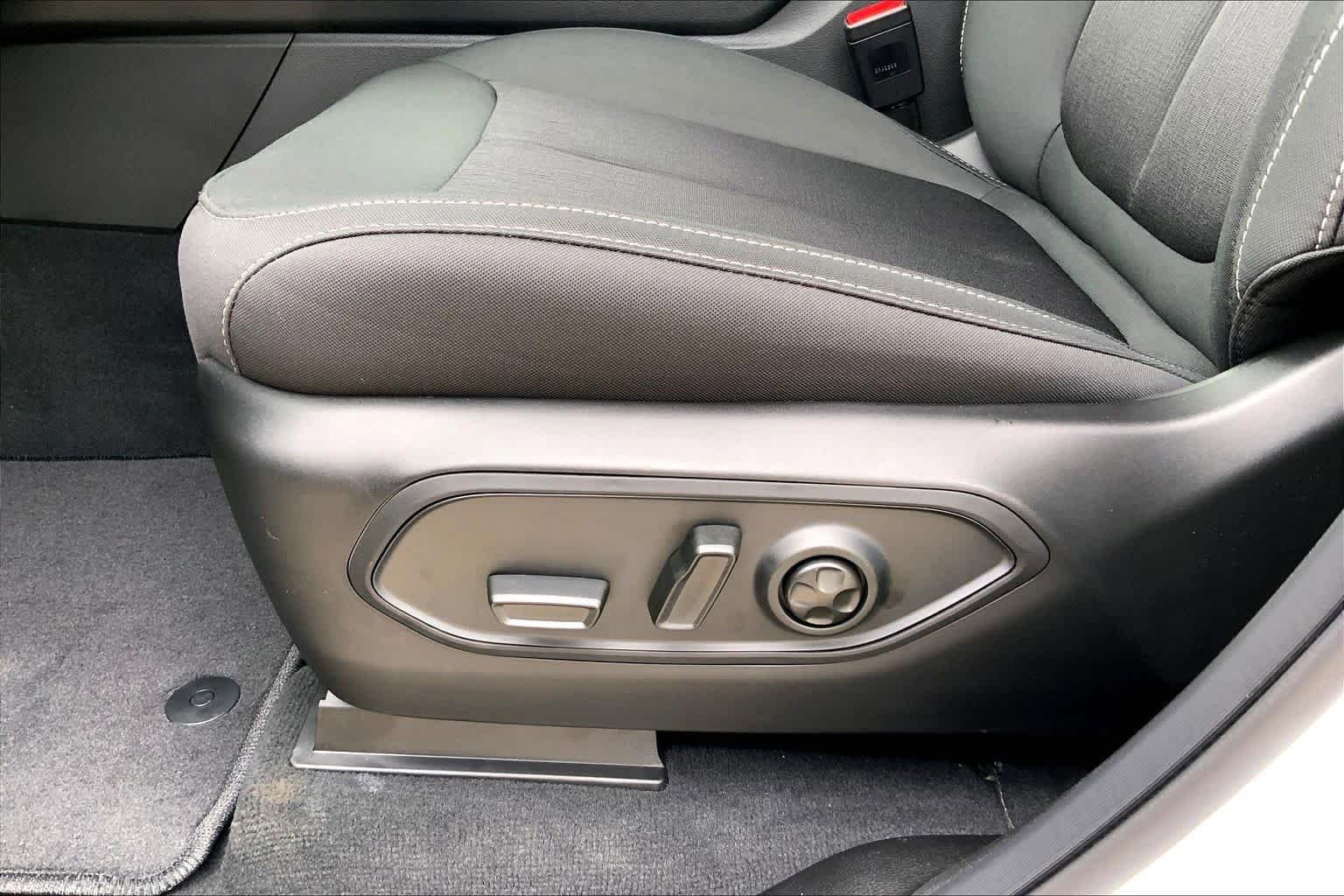 New 2026 Jeep Grand Cherokee Laredo X AWD/4WD image 18