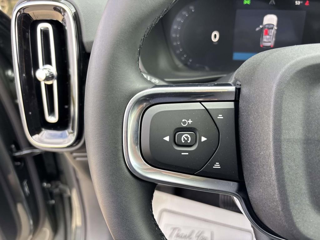 New 2026 Volvo XC40 B5 Ultra w/ Protection Package Premier image 17