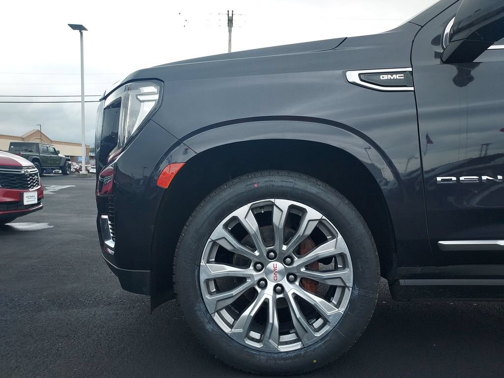 Used 2023 GMC Yukon Denali AWD/4WD image 16