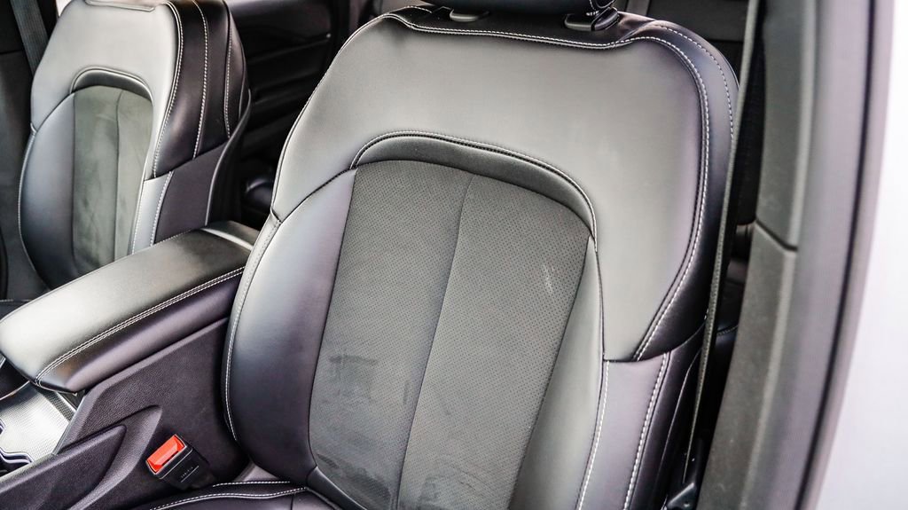 Used 2025 Jeep Grand Cherokee Altitude image 29