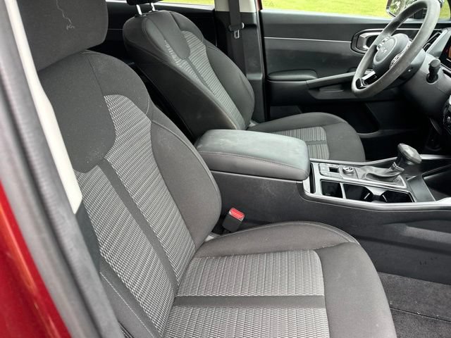 Certified 2025 Kia Sorento LX FWD image 27
