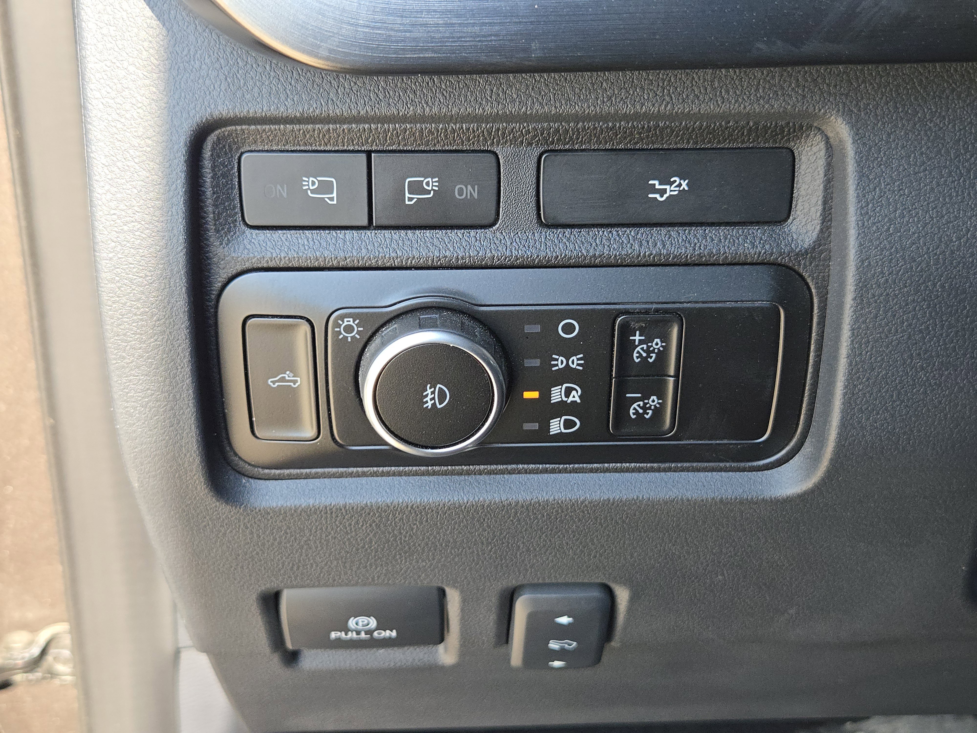 Used 2023 Ford F250 Lariat w/ Chrome Package image 20