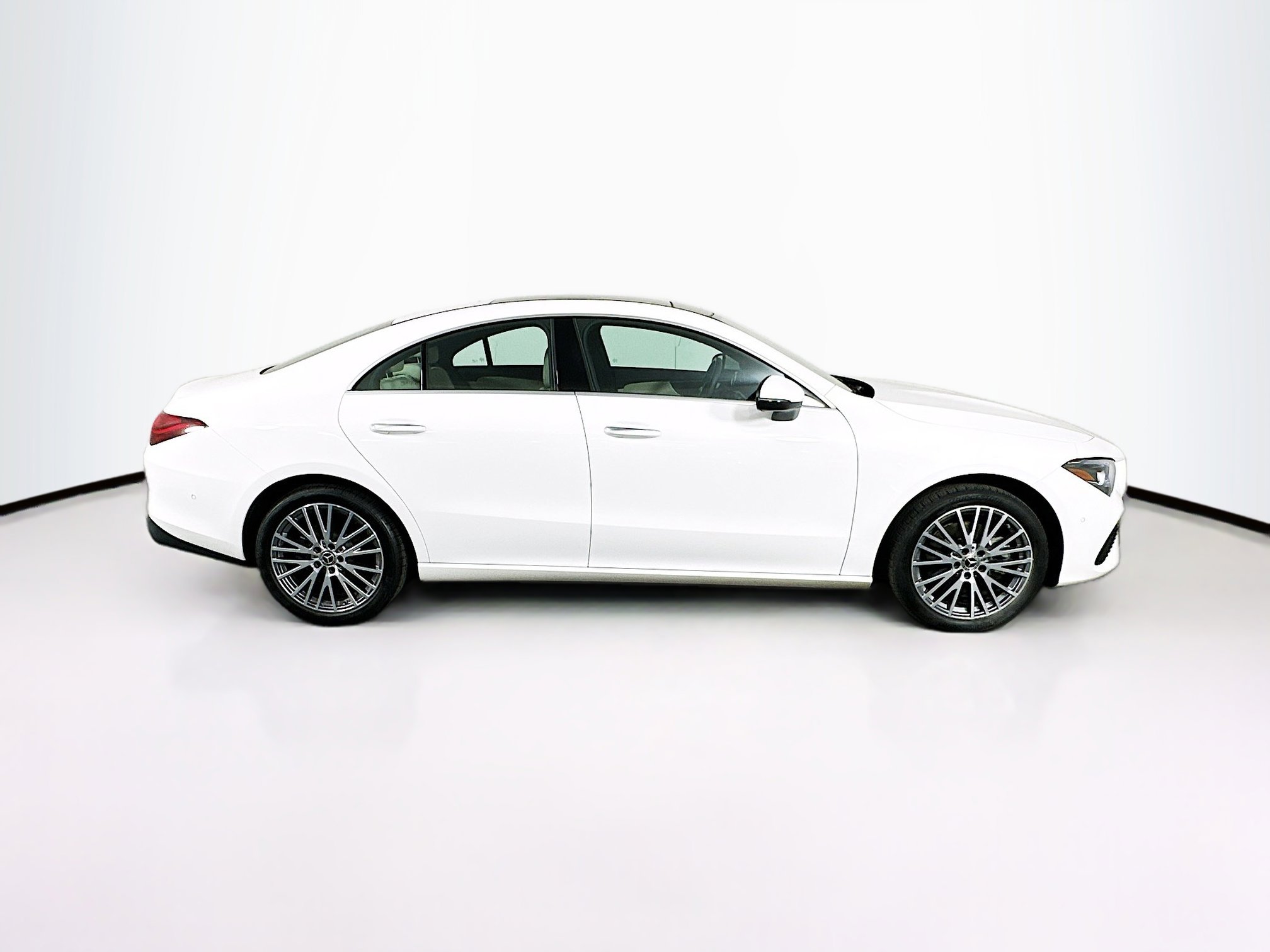 Used 2025 Mercedes-Benz CLA 250 image 10