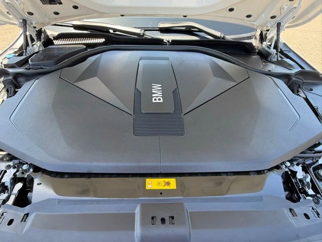 Used 2025 BMW i5 eDrive40i w/ Premium Package RWD image 33