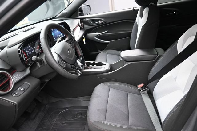New 2026 Chevrolet Trax RS w/ Sunroof Package FWD image 8