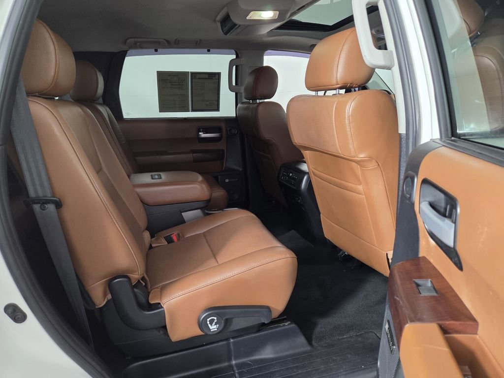 Used 2015 Toyota Sequoia Platinum image 28