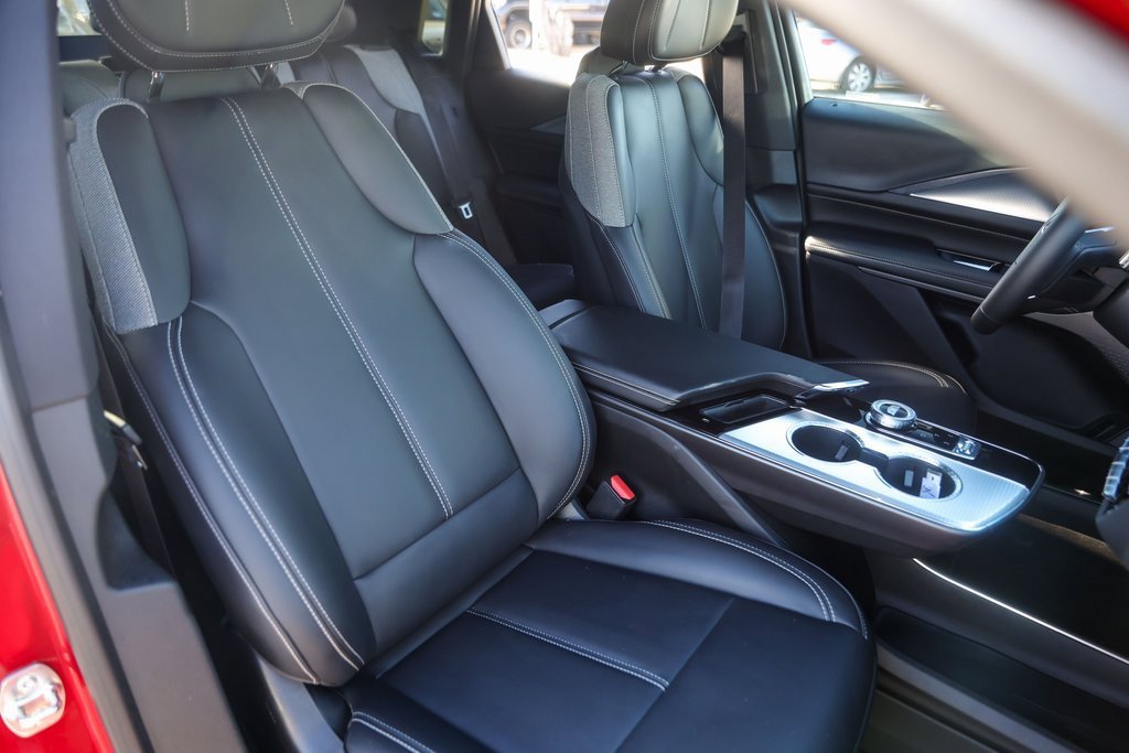 Used 2024 Cadillac Lyriq Tech w/ Driver Assist Package image 29