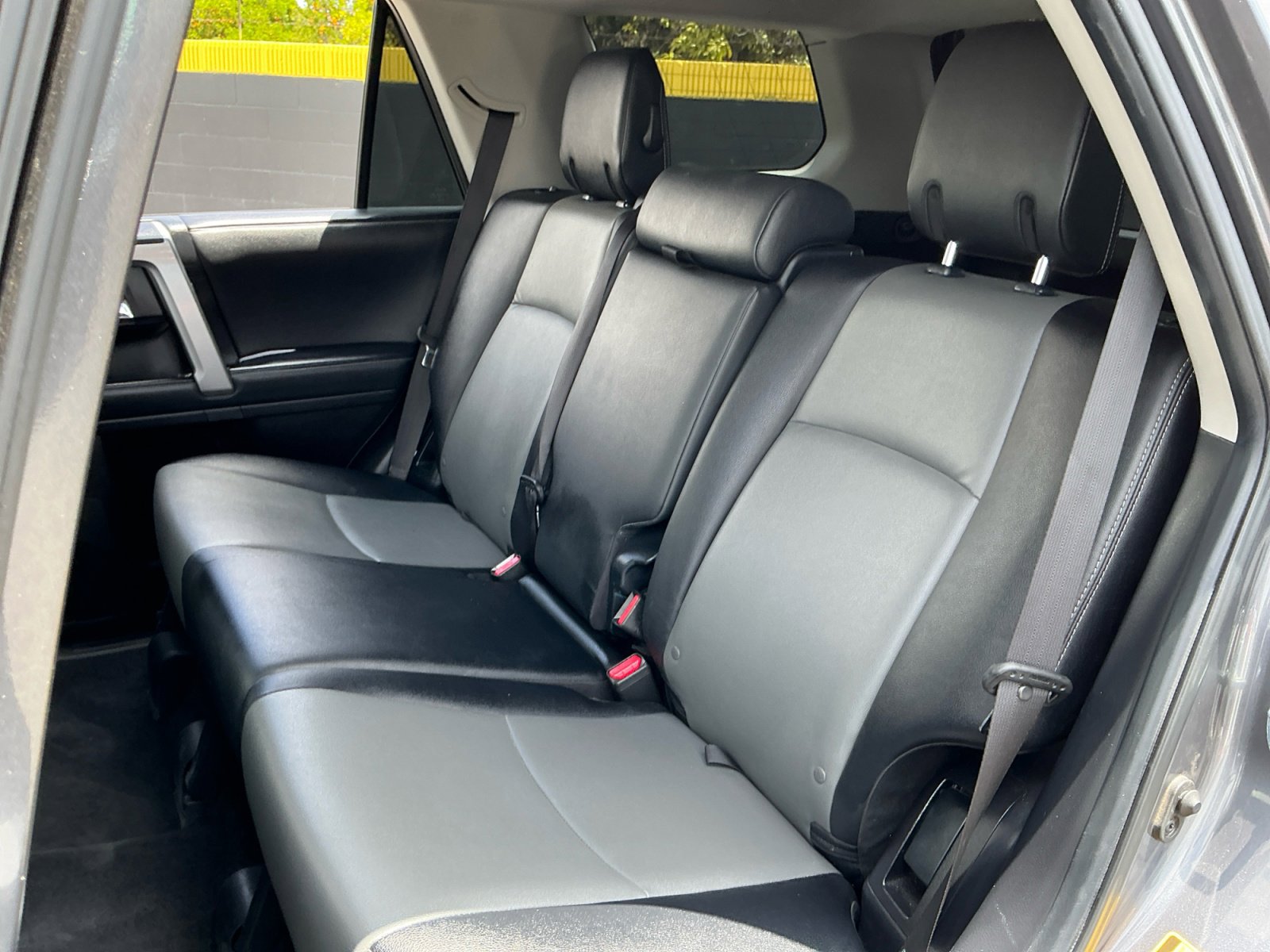 Used 2021 Toyota 4Runner SR5 Premium w/ Moonroof Package AWD/4WD image 19