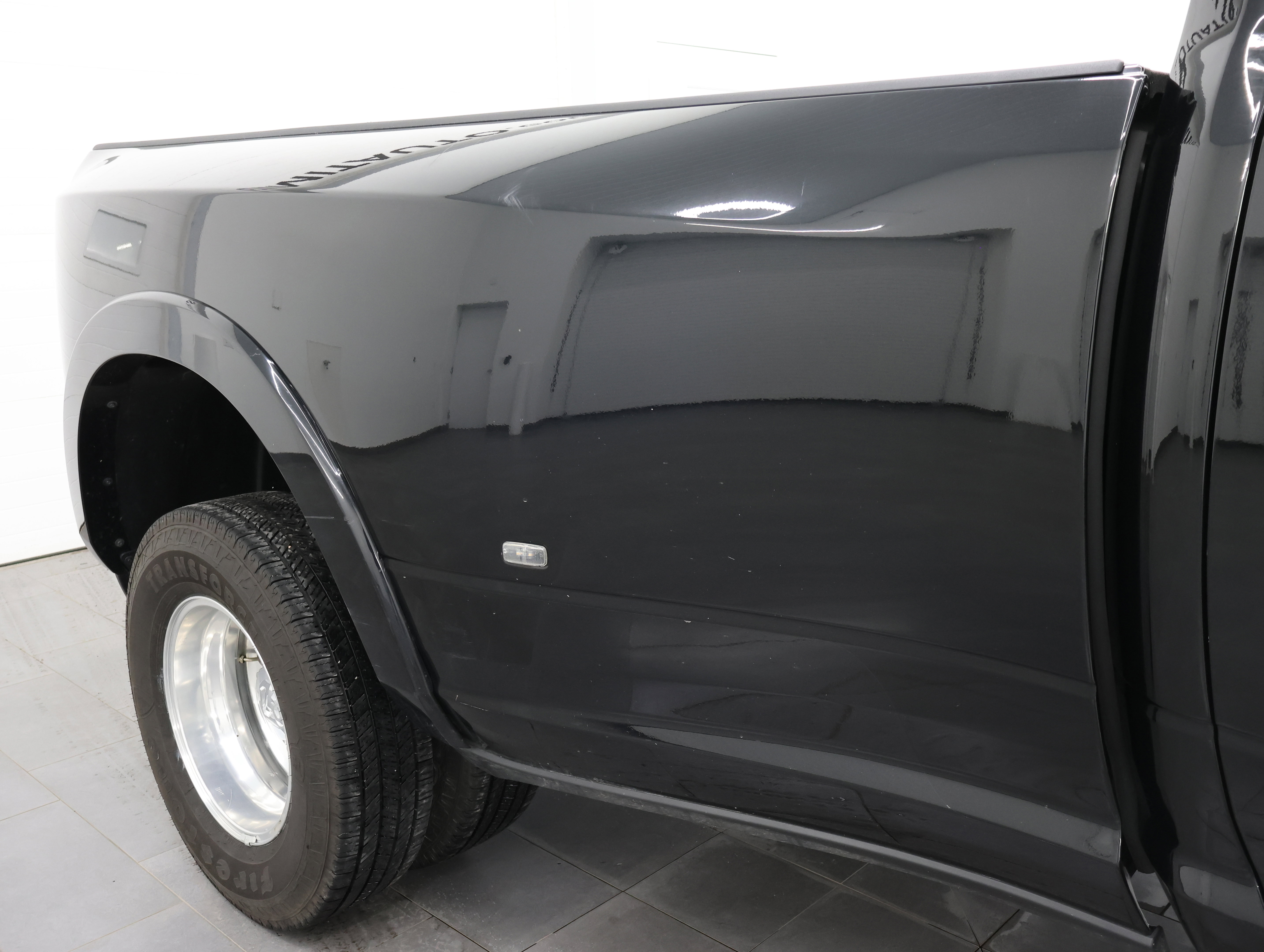 Used 2021 RAM 3500 Limited image 31