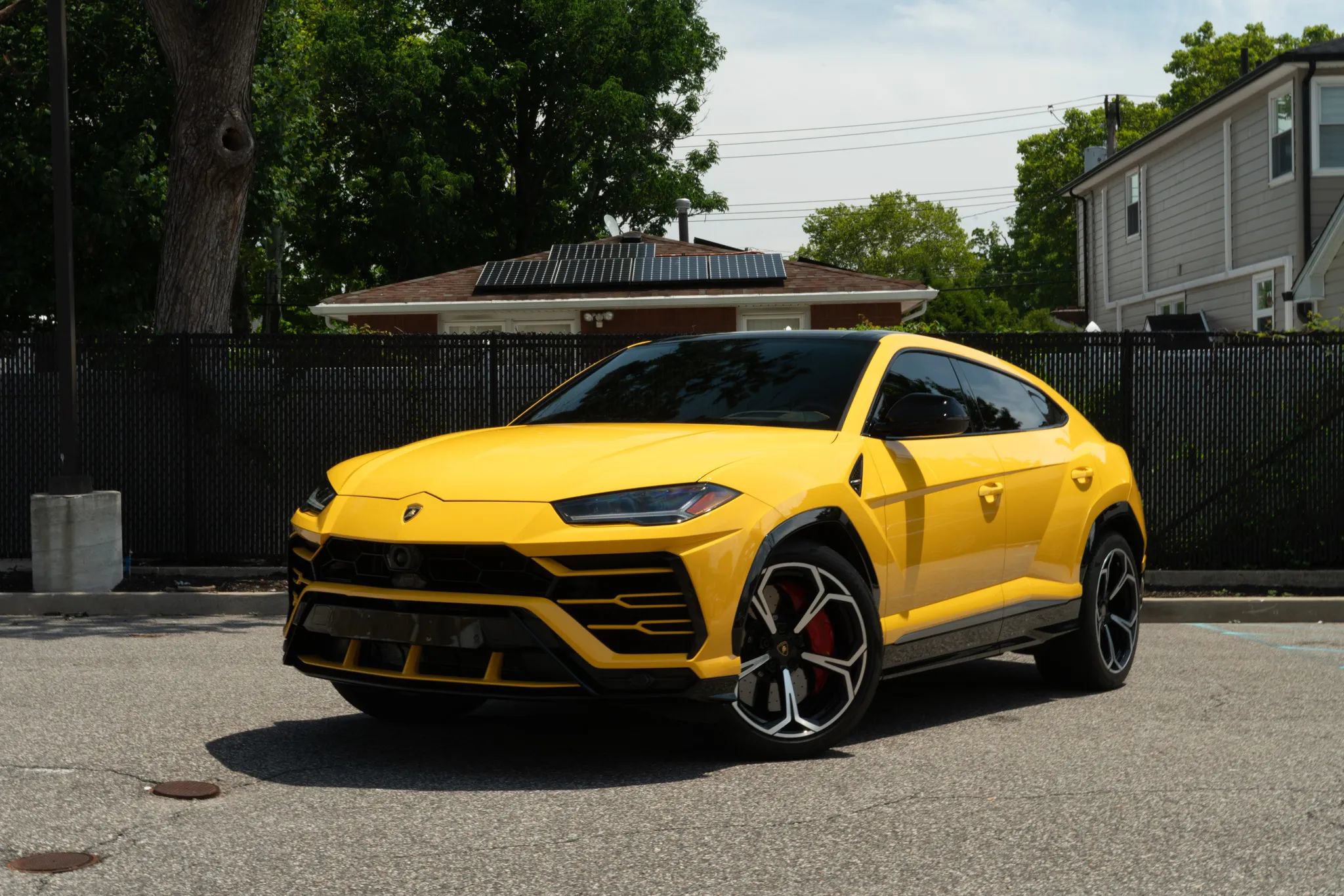 Used 2021 Lamborghini Urus AWD/4WD image 3